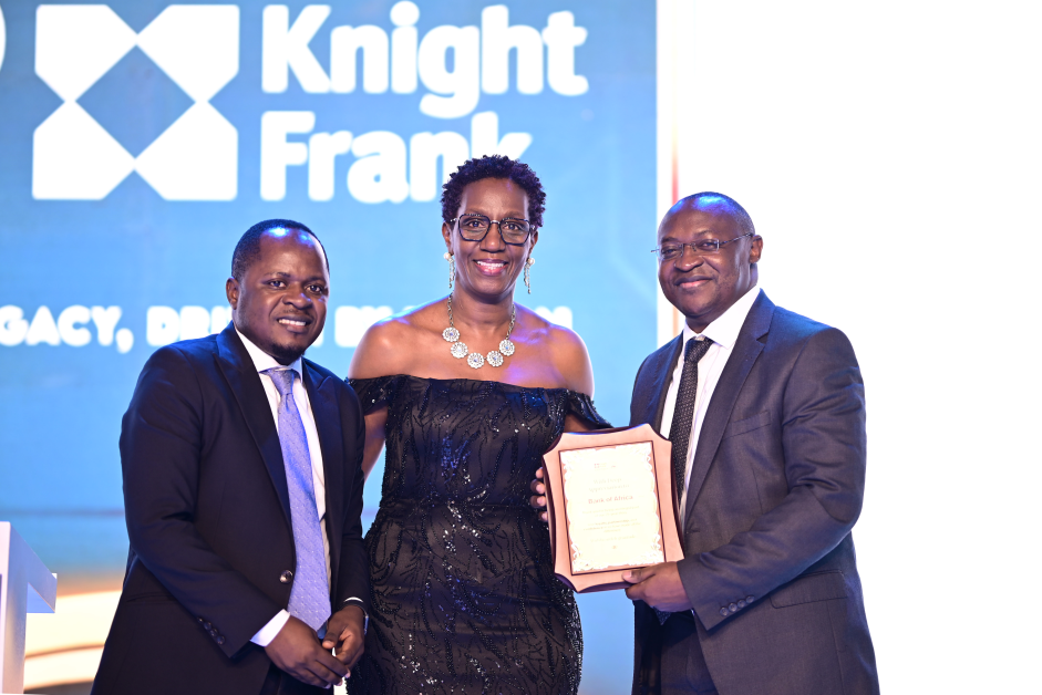 Photos from Knight Frank Uganda’s 25th Anniversary Gala featuring Judy Rugasira Kyanda, the Knight Frank Uganda Board, African regional CEOs, award recipients, long-service honorees, and staff forming a “25” to celebrate the company’s legacy, professionalism, and commitment to real estate excellence.